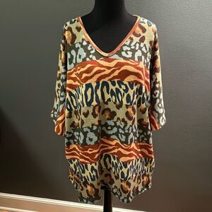 Cream n Sugar animal print stripe dolman short sleeve sweater. Medium.